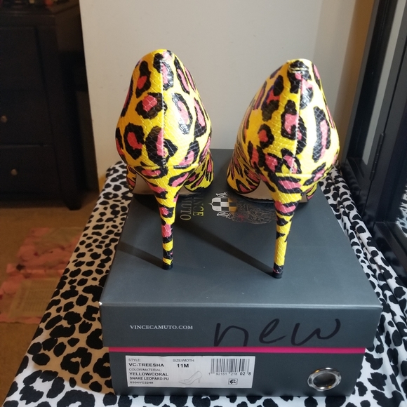 Vince Camuto - Size 11 - Treesha Pump - Yellow and Pink Leopard Print - Picture 2 of 3